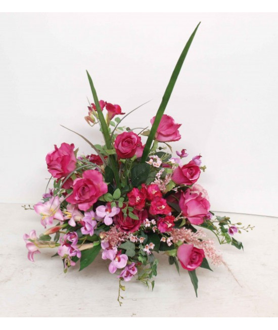 A Touch of Pink (Silk Flowers)